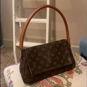 💯 authentic Louis Vuitton GREAT condition!